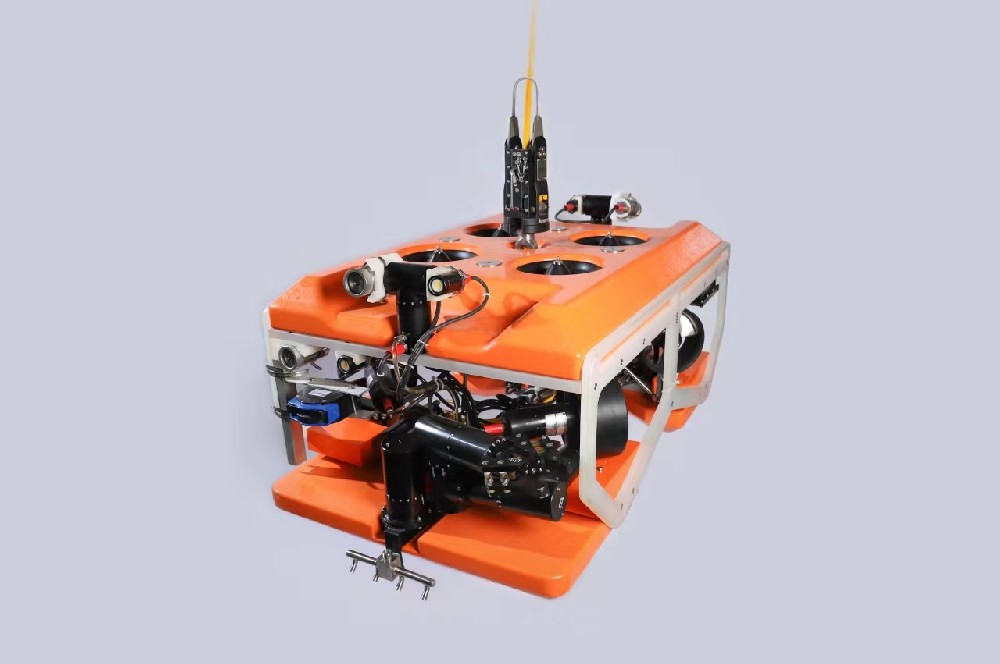 Hybrid Floating & Magnetic Adhesion Inspection & Bio-cleaning ROV (Platform/Vessel)